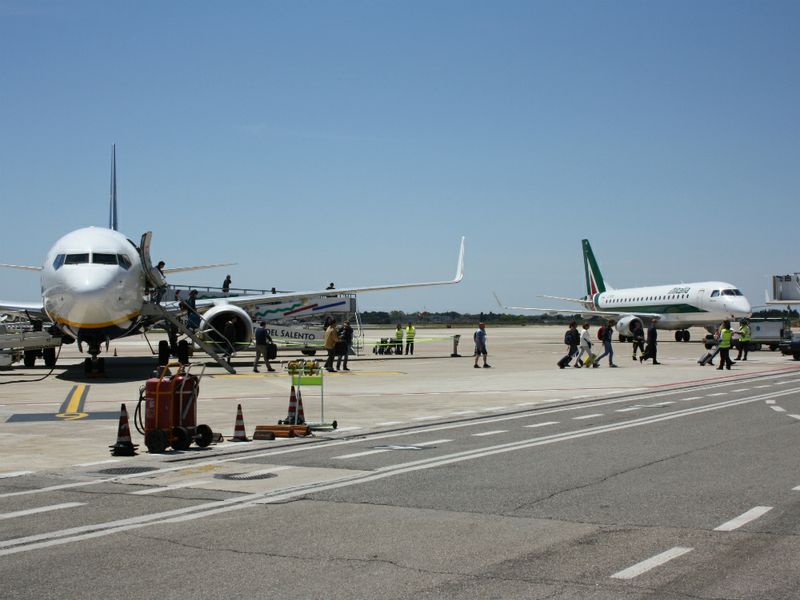 Aeroporti Puglia, piazzale Brindisi