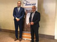In foto: a destra il direttore generale nel turismo in Tunisia Nabil Bziouech e a sinistra il direttore per l'Italia Soueil Chaabani 


Mariella Lamonica

